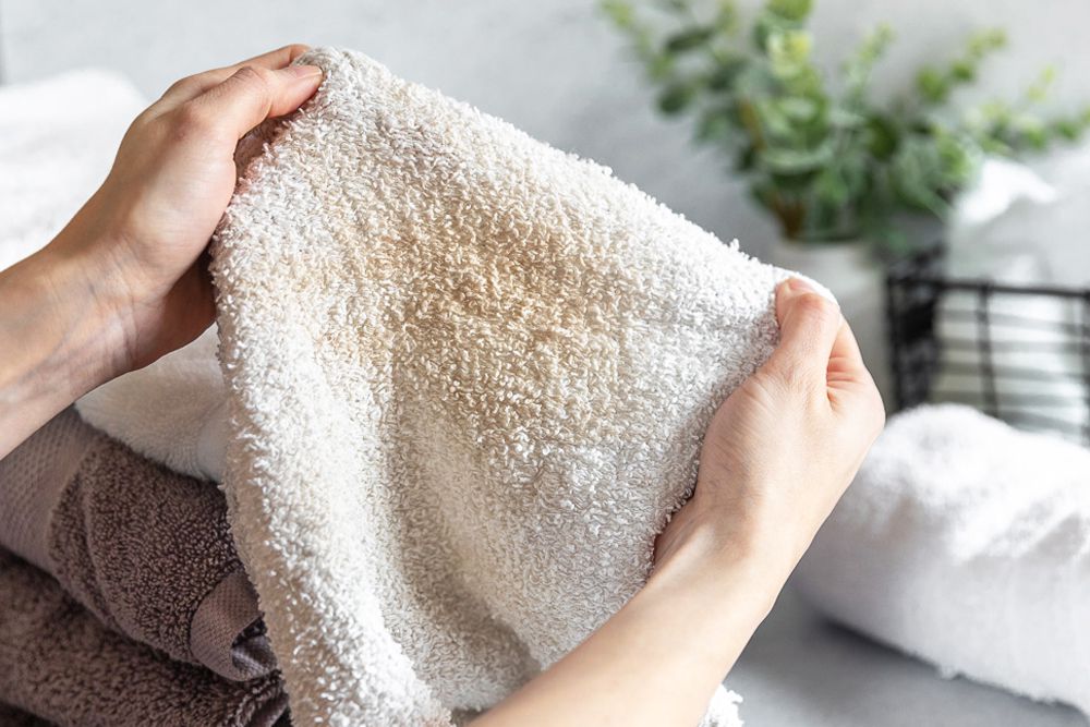 Towels that are moldy or in bad condition 50 things to throw away for instant decluttering