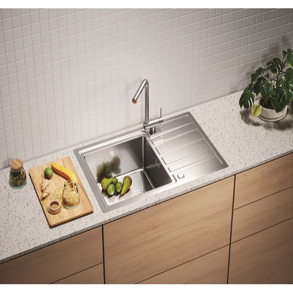 how to install kitchen sink