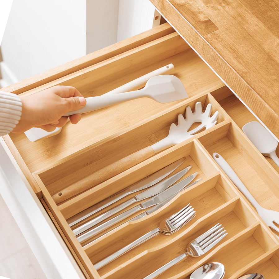 Cutlery Tray: Maximize Your Kitchen Organization with a Stylish post thumbnail image